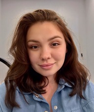 Book an Appointment with Valeria Abbas for New Sets