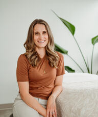 Book an Appointment with Nicole Davies for Acupuncture