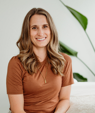 Book an Appointment with Nicole Davies for Acupuncture