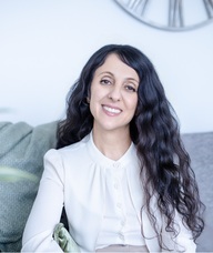 Book an Appointment with Hana Varzandeh for Psychotherapy