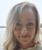 Book an Appointment with Ella (Richelle) Johnson at Victoria Location