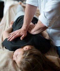 Book an Appointment with Xiqing Zhong for Osteopathy (RMO)