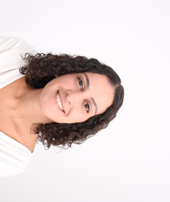 Book an Appointment with Nayera Elbakary for Psychotherapy