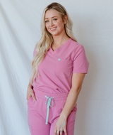 Book an Appointment with Janelle Fischer at LUSELAND - The Elle Collective