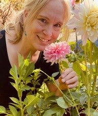 Book an Appointment with Heidi Ezzat for Registered Massage Therapy