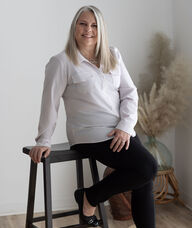 Book an Appointment with Shauna Ahlquist for Physiotherapy